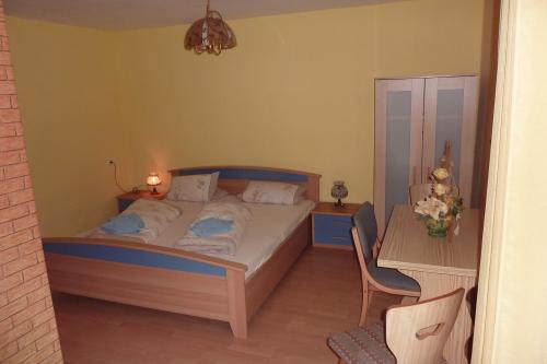 Apartment 6